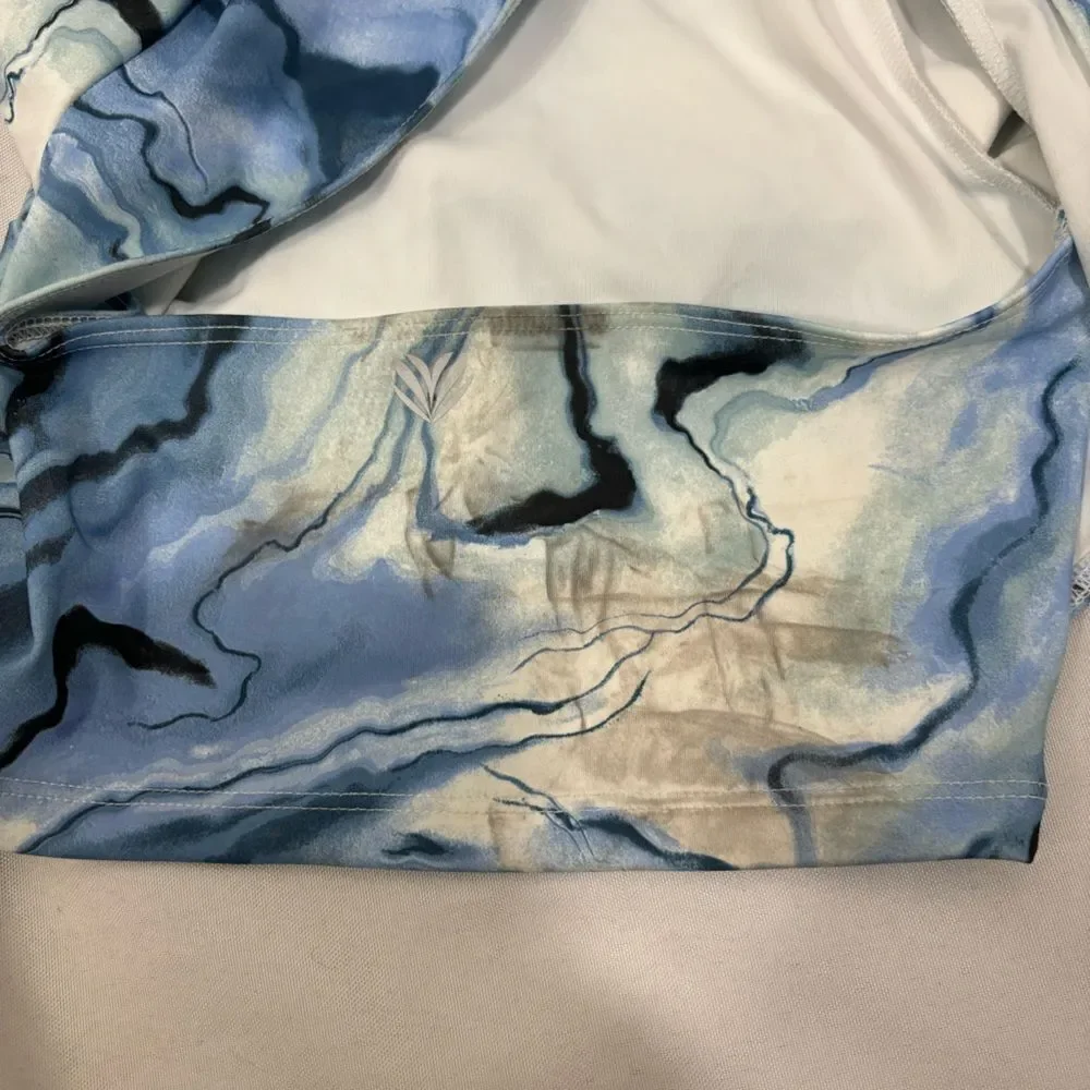 ‼️final must bundle‼️ NWT Forever 21 Sport Crop Top Wicking Fabric Abstract - Picture 3 of 6